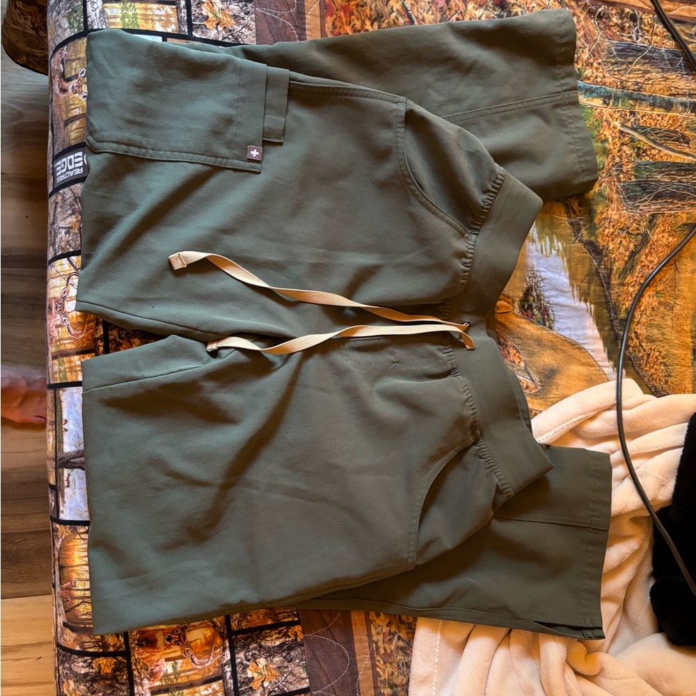 Figs Kade Cargo Scrub Bottoms